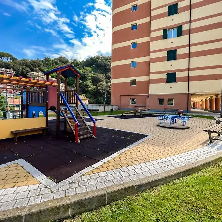 Grande Appartamento Sopra Corte Di Mare * Varazze