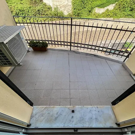 Grande Appartamento Sopra Corte Di Mare